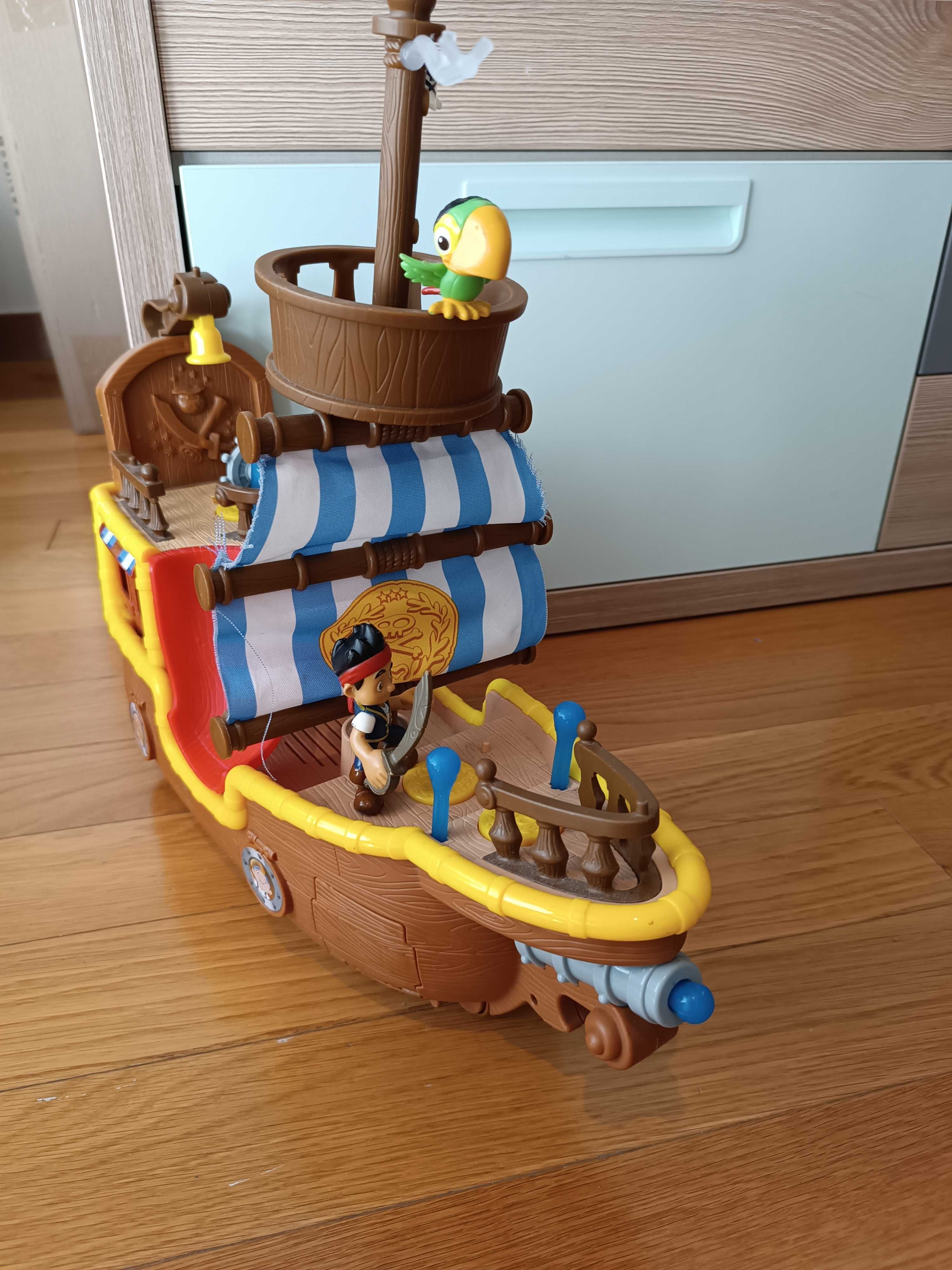 Barco Jake Bucky musical, Pirata Jake