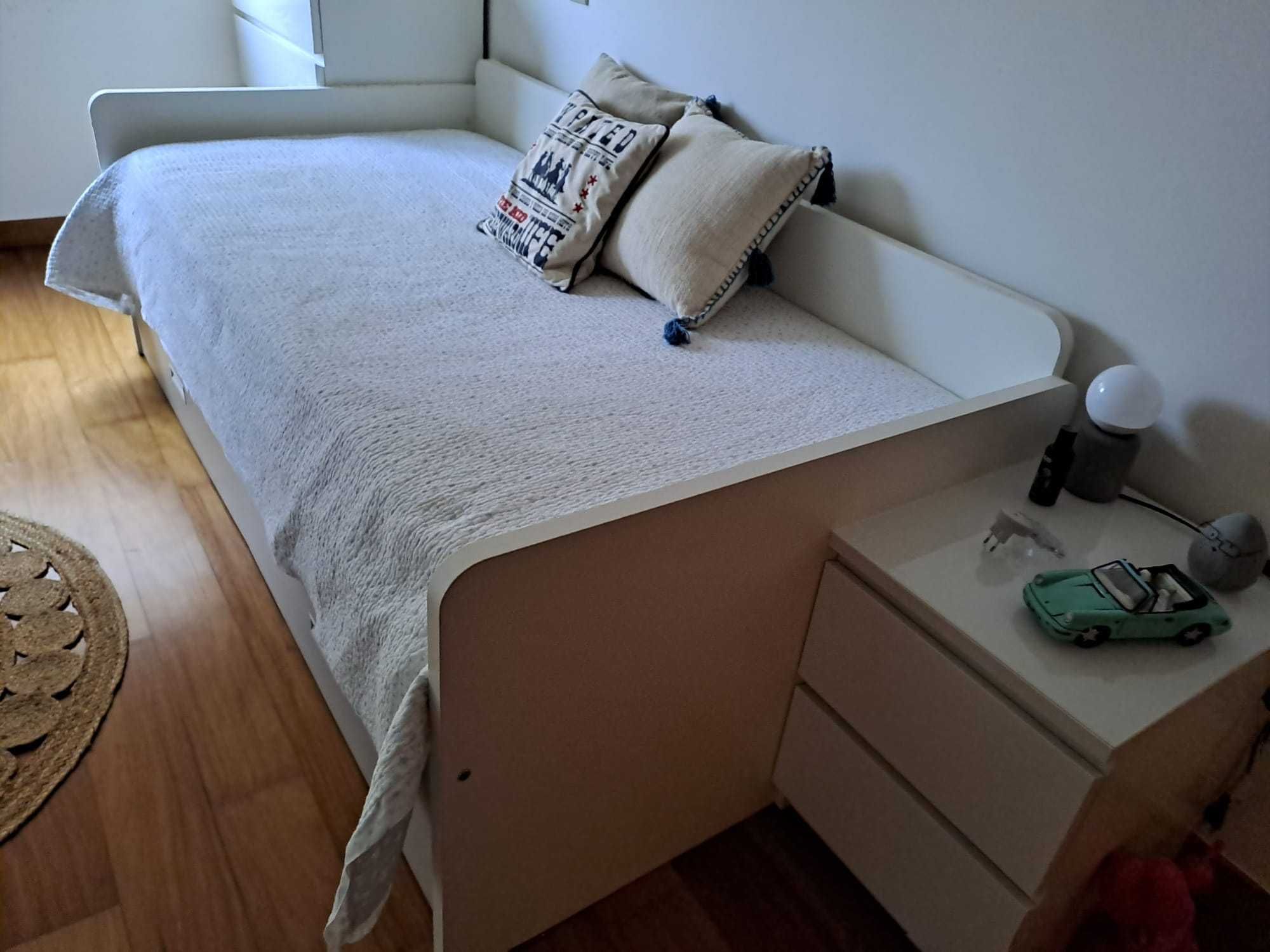 Cama de criança/solteiro