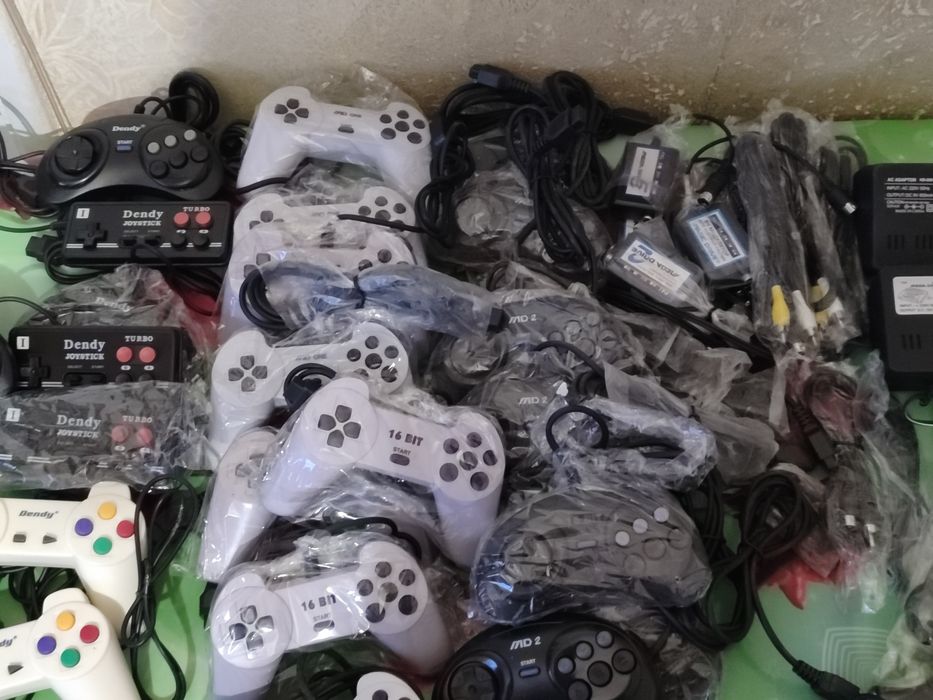 Джойстики все для Сега ,Денди ,PS , есть опт!Кабеля блоки!
