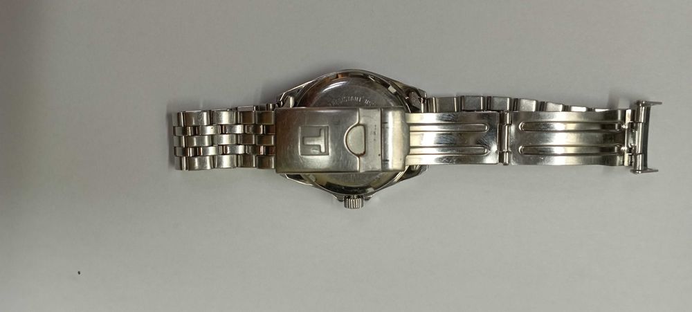 Часы женские TISSOT.