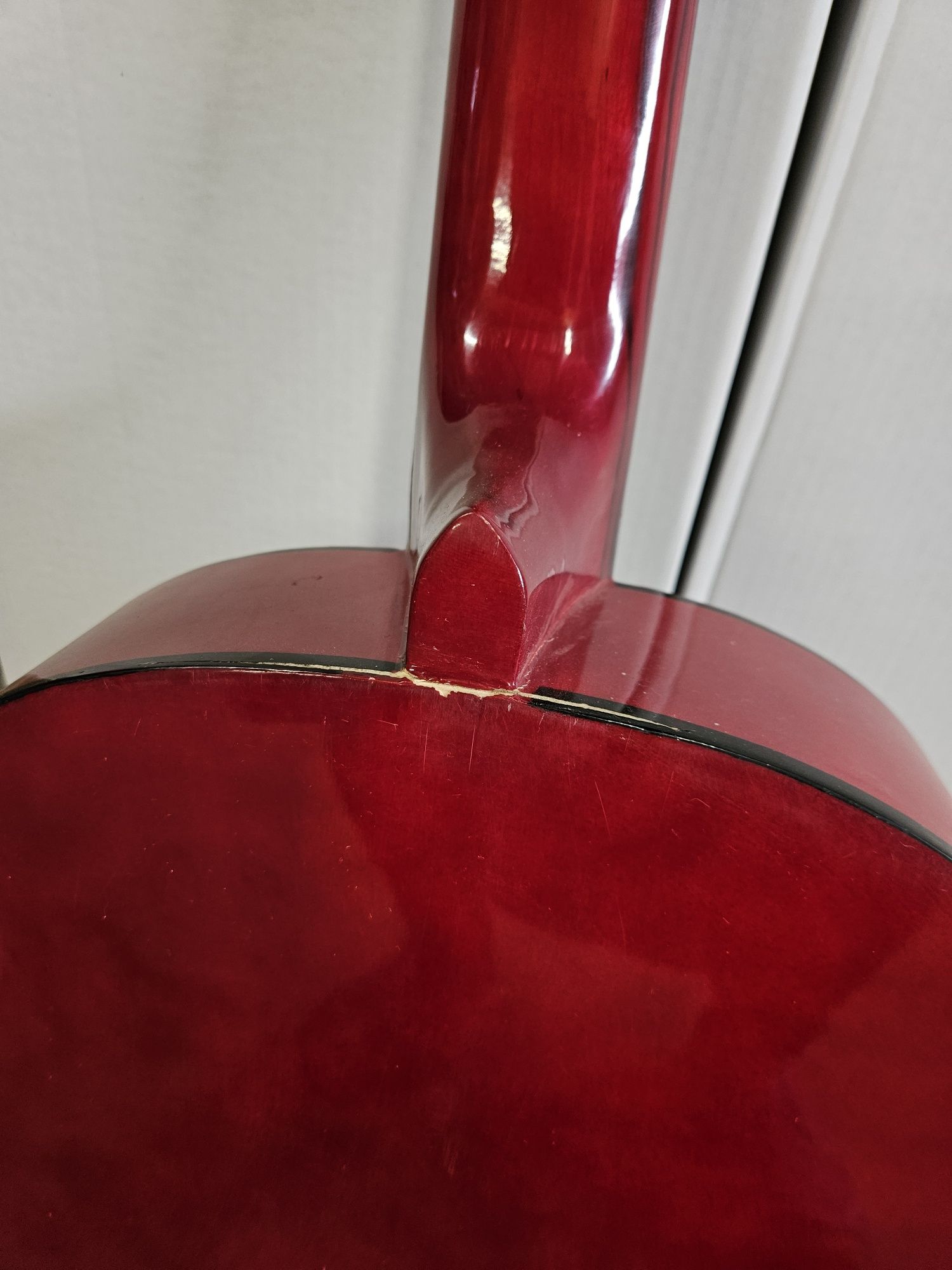 Uszkodzona Gitara