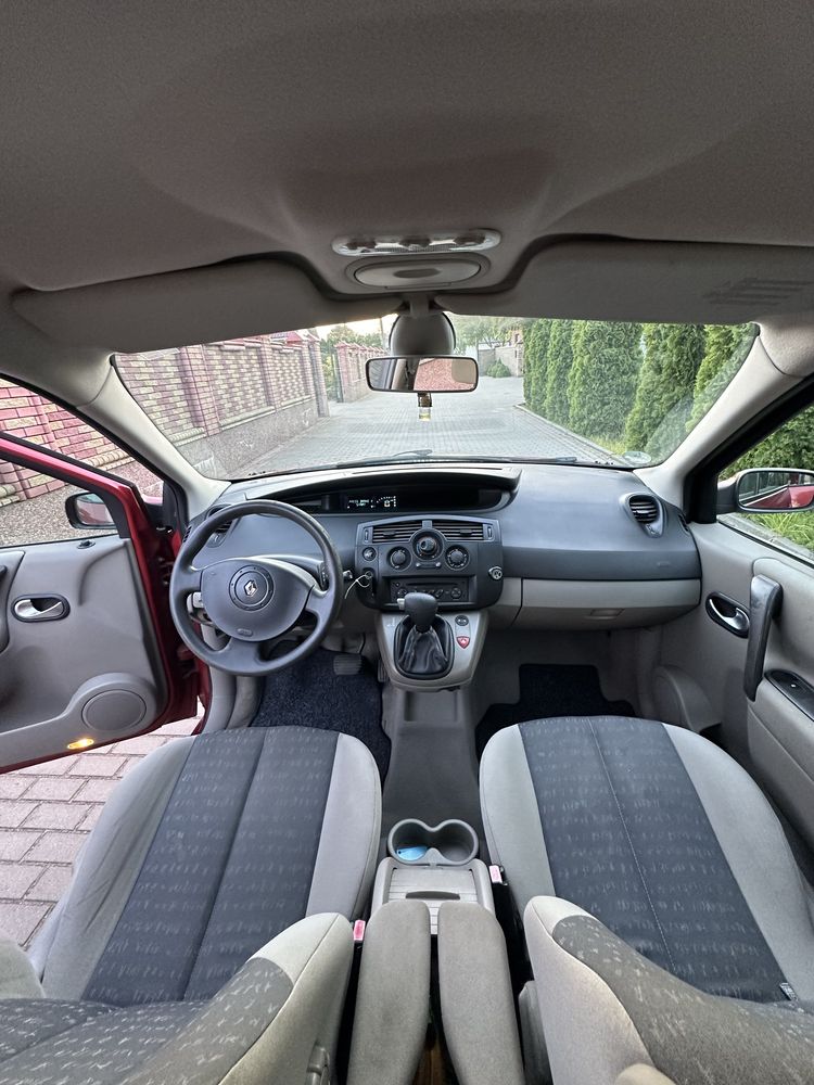 Renault Megane Scenic 2005 1.6 автомат