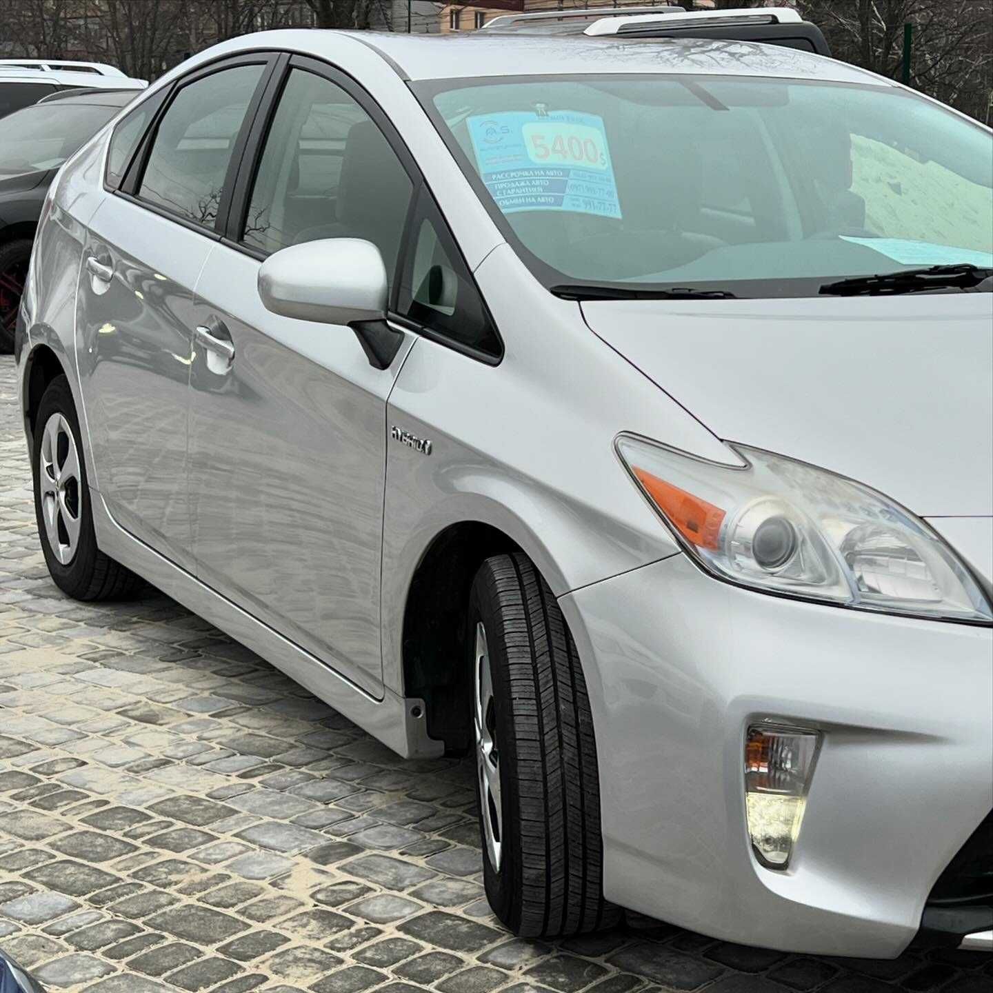 Продам Toyota Prius 2014 рік можлива розстрочка, кредит!