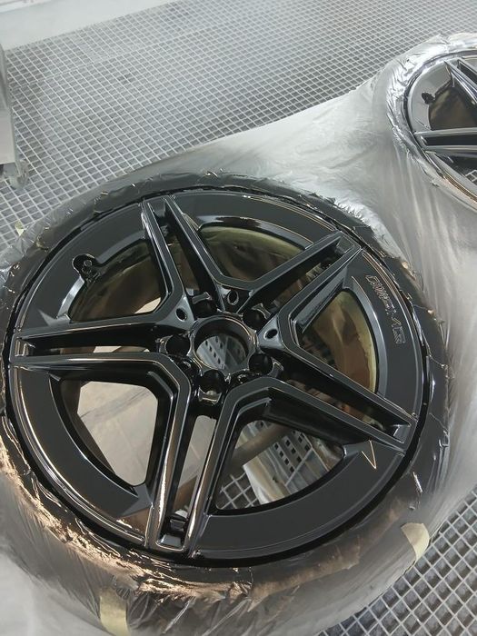 Vendo ou troco  jantes 18 AMG originais