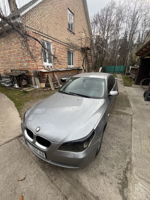 Bmw 5 e60 520i.
