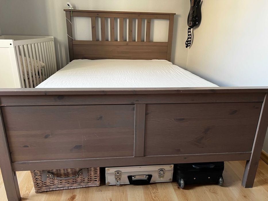Łóżko drewniane Ikea Hemnes 140x200 (z materacem)