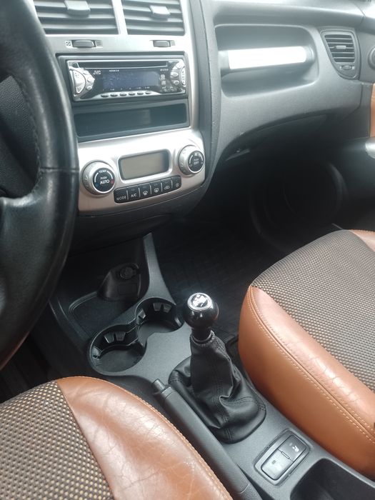 Продається автомобіль КИА спортедж 2005 р.в 2.0 т.д