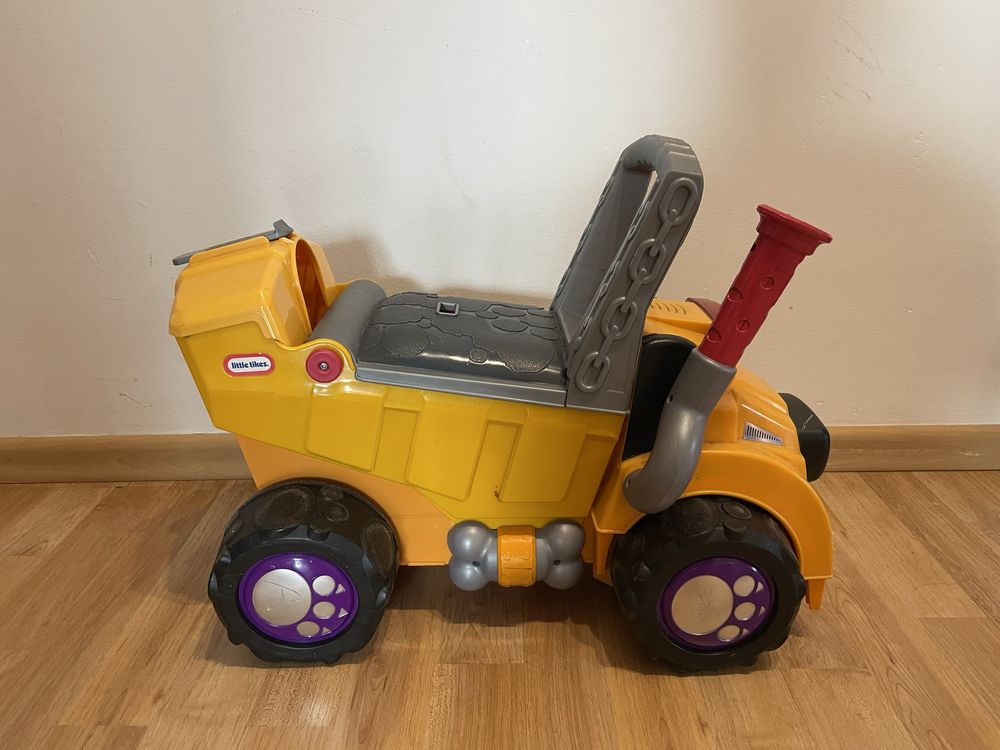 Jeździk Little Tikes piesek