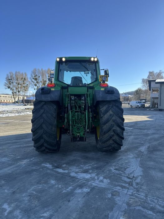 Трактор John Deere 7530