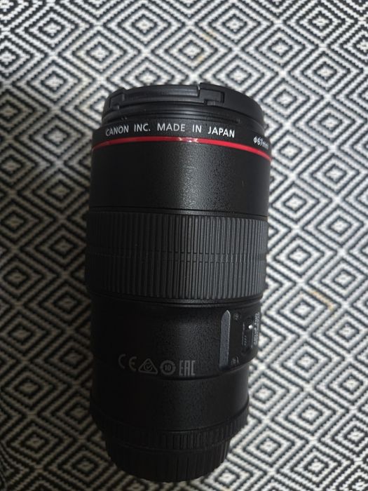 Canon EF 100 macro 2.8 L IS USM