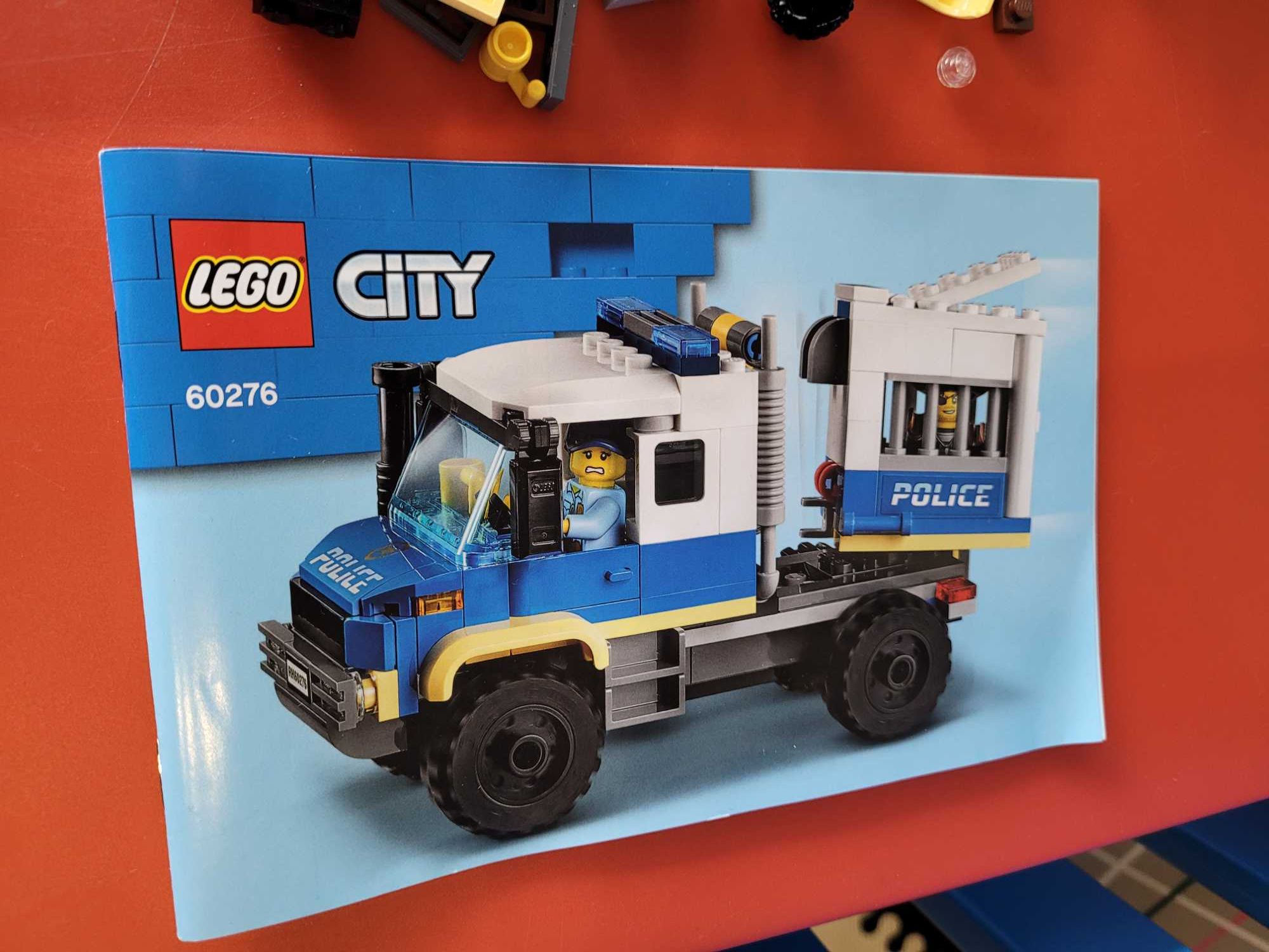 Lego City woz policyjny motor 60276