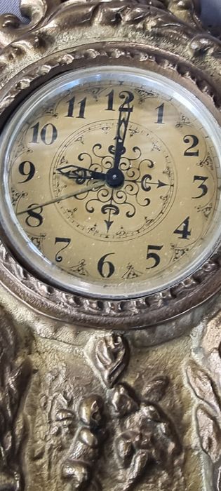 Sprzedam zegarek kominkowy  z mosiadzu