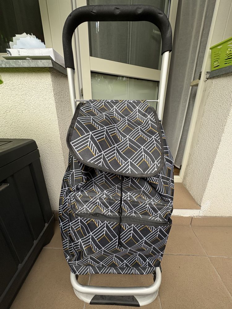Wózek zakupowy z torbą termiczną