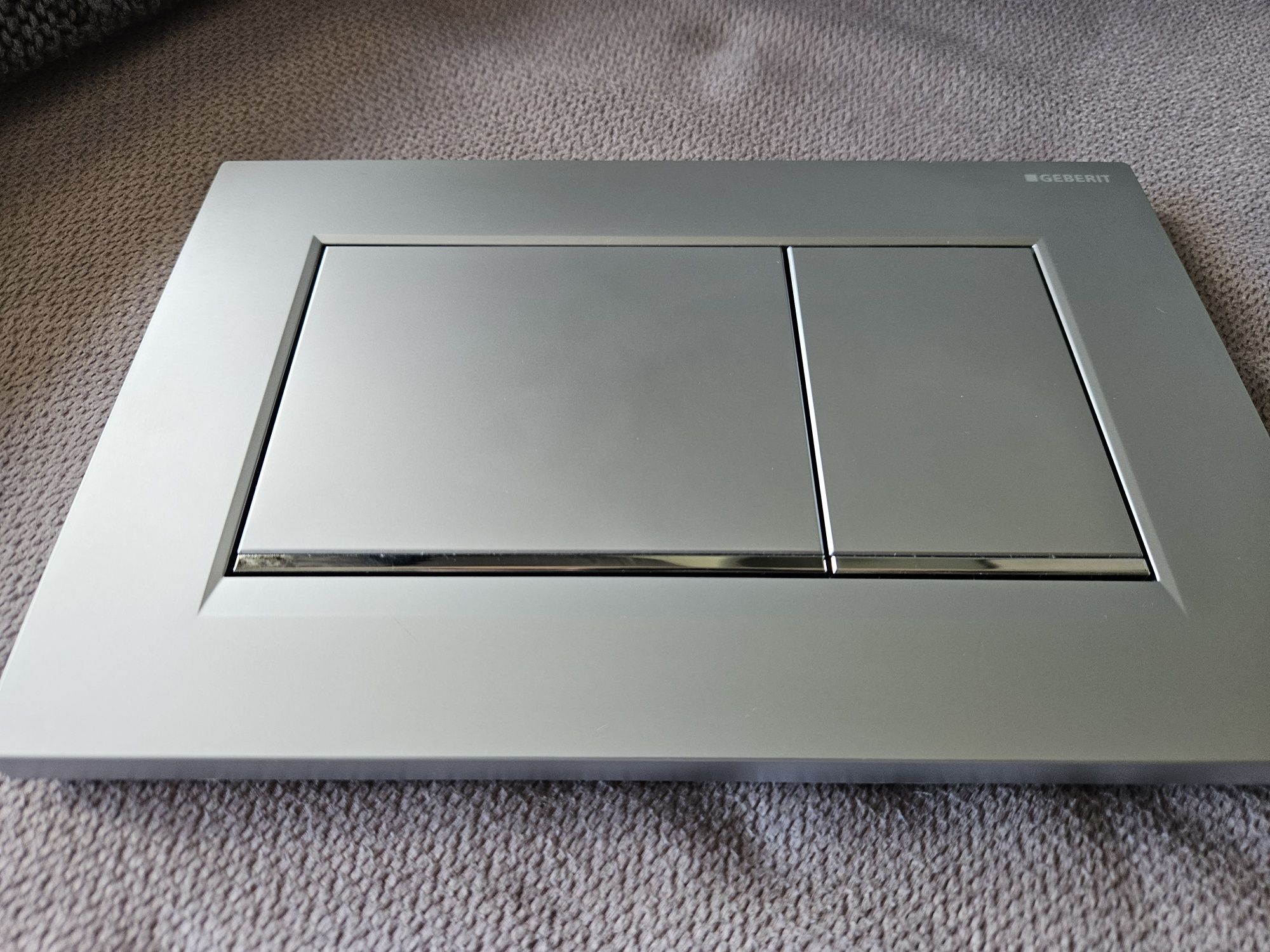Geberit Sigma 30 Chrom Mat przycisk 115.883.KN.1