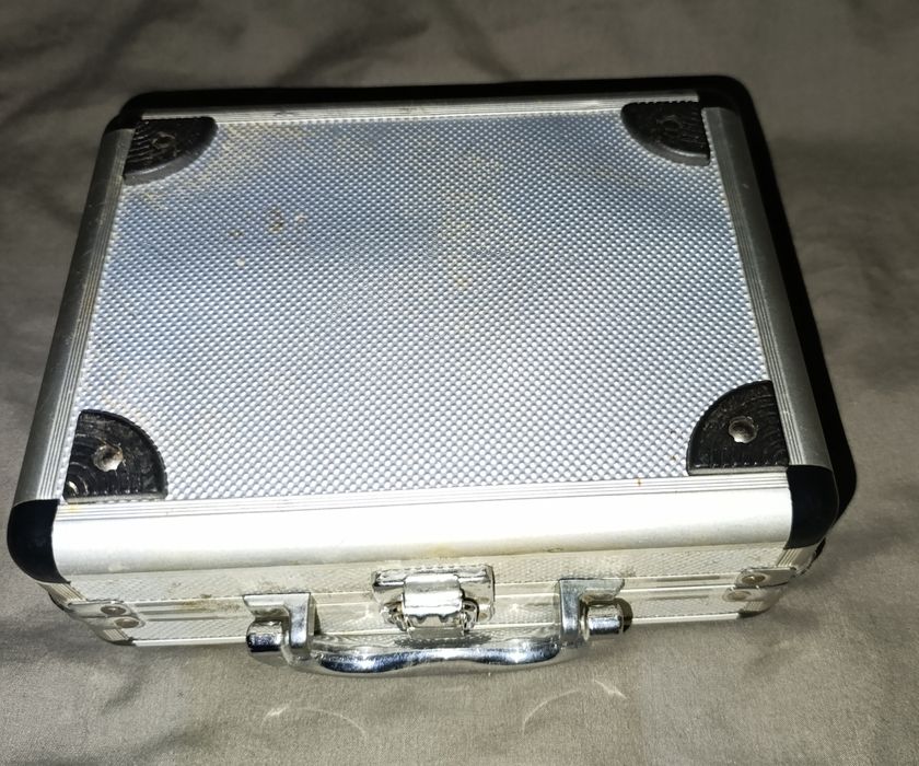 Кейс , бокс.ціна 200гр.