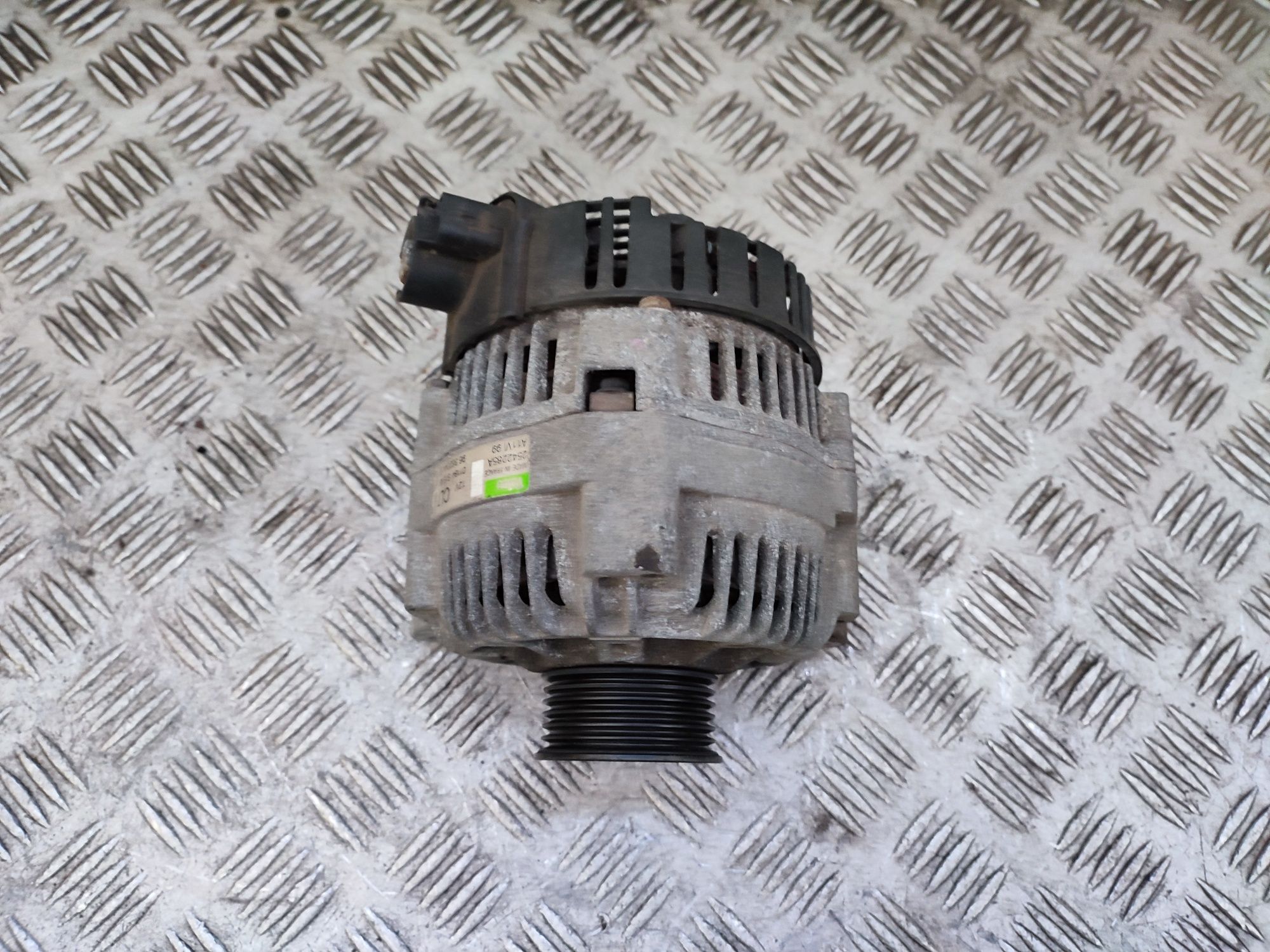 Peugeot 206 1.4 8V alternator