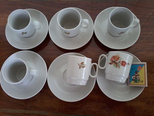 Набір для кави, 6 чашок і 6 блюдець.