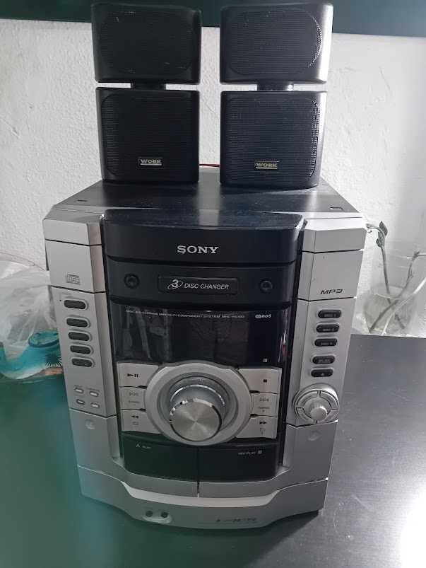 Aparelhagem de musica SONY e Colunas