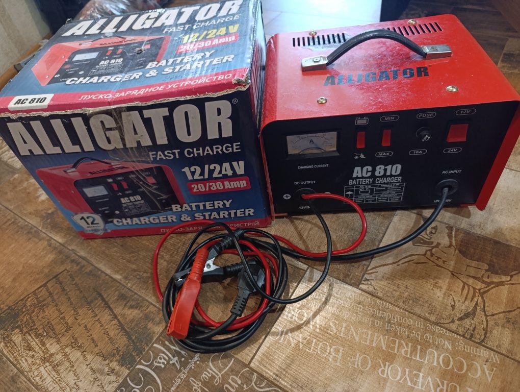 Пуско-зарядний пристрій Alligator AC810