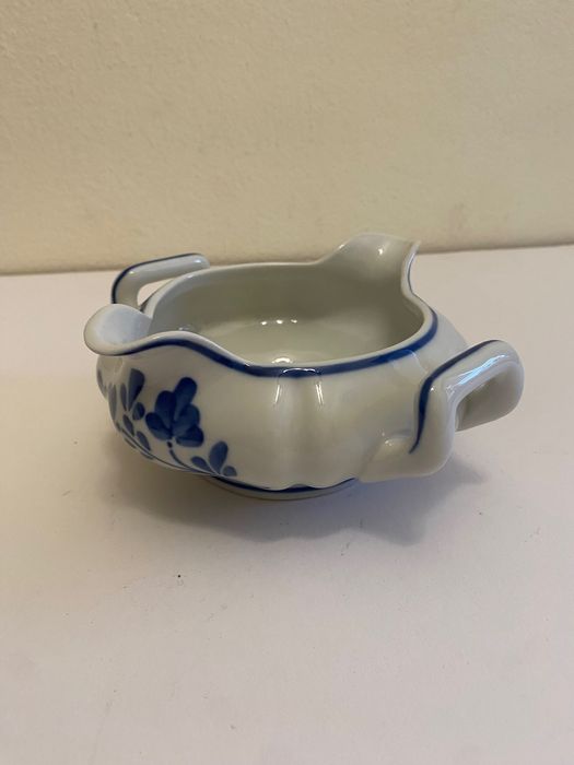 Molheira em louça tradicional de Viana do Castelo pintada a mão