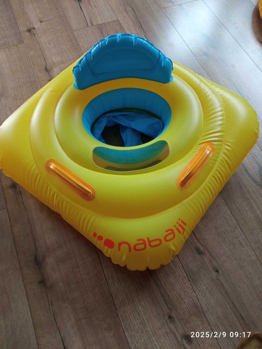 Kółko pompowane dla malucha Nabaiji 7-11 kg z siedzeniem