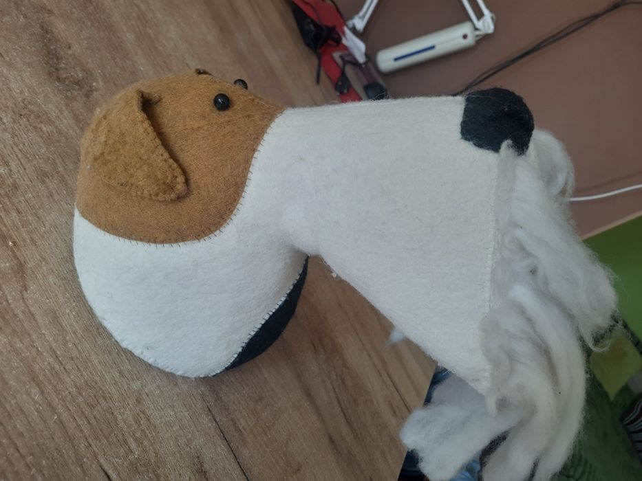 Фокстер'єр, елемент дизайну Fiona Walker