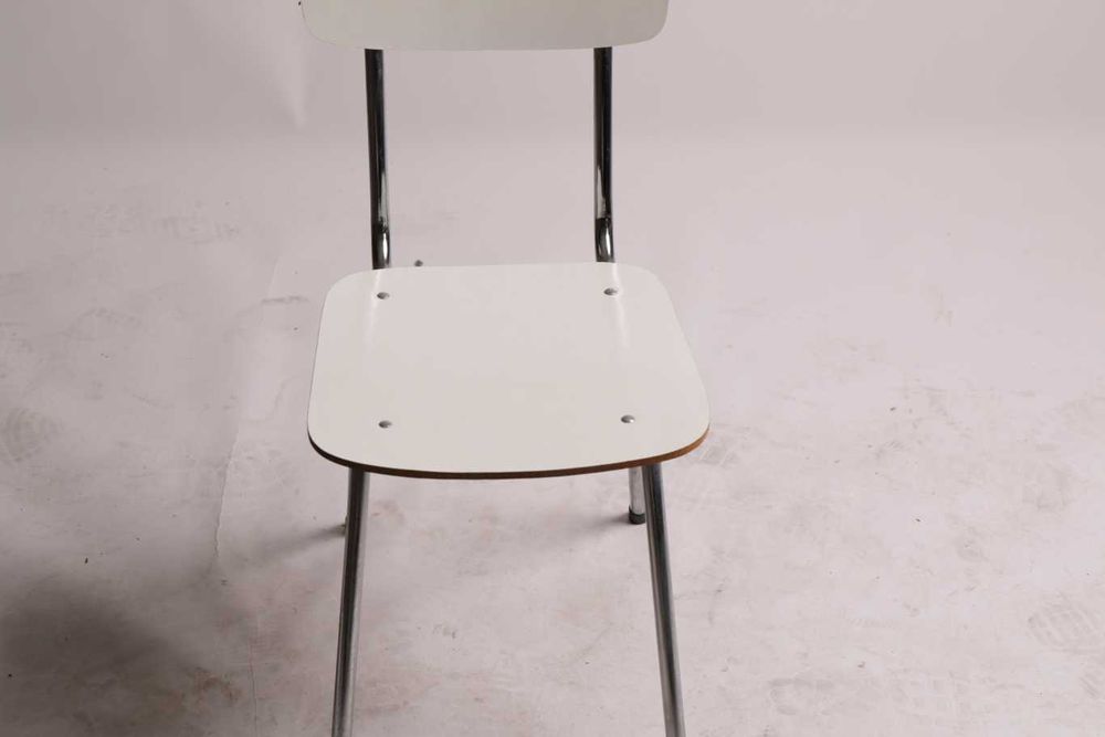 Cadeira de madeira branca - Qtd. 3 Und.