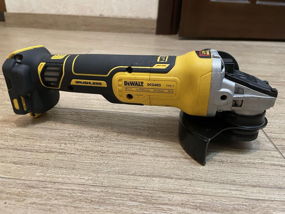 Акумуляторна болгарка Dewalt 405