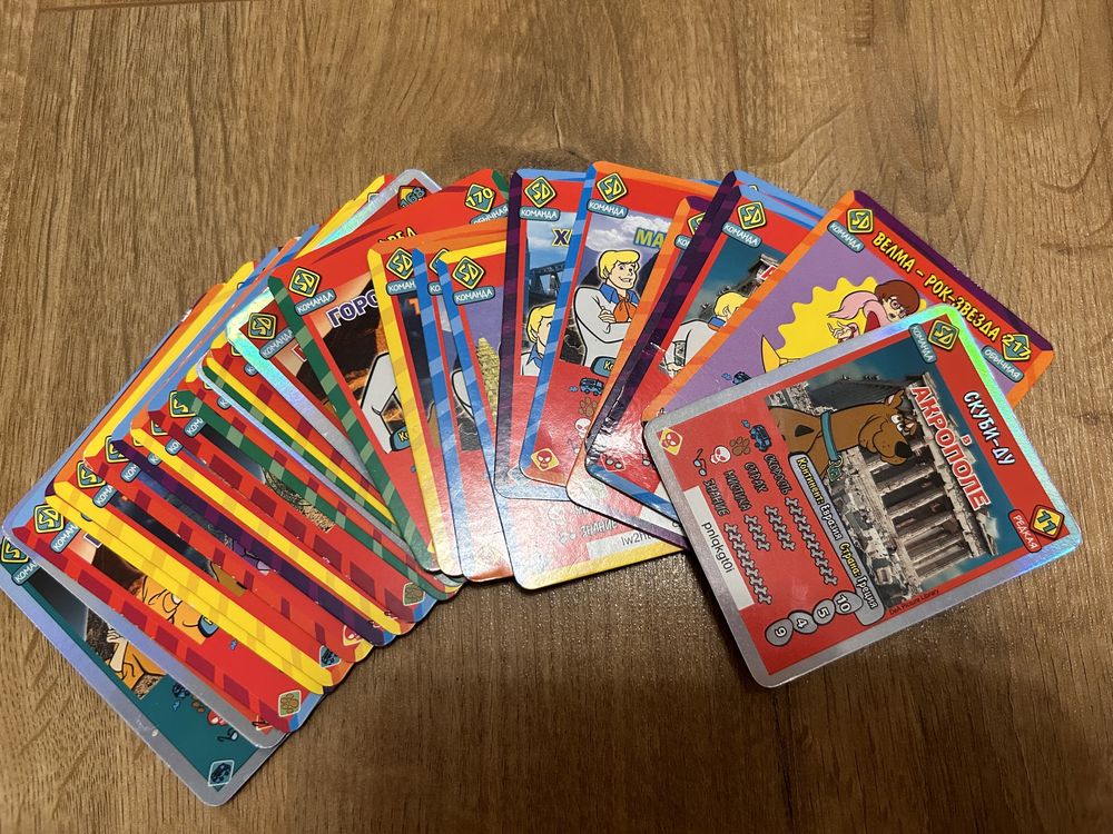 Scooby-Doo колекційні картки з коробкою, журнали