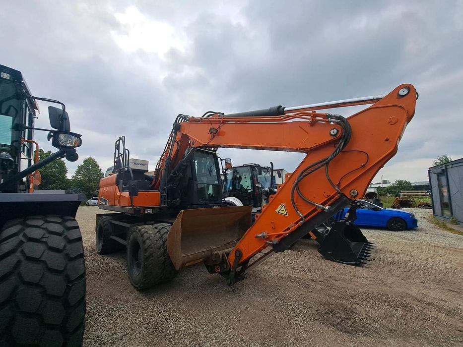 Doosan DX140W-5  od dealera GRAUSCH 7600MTH 299 900 PLN NETTO