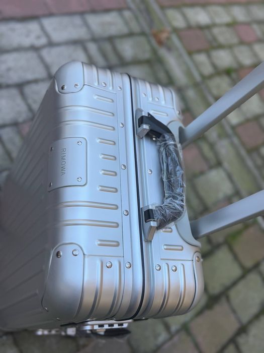 Rimowa cabin чемодан  / з коричневими шкіряними ручками/валiза