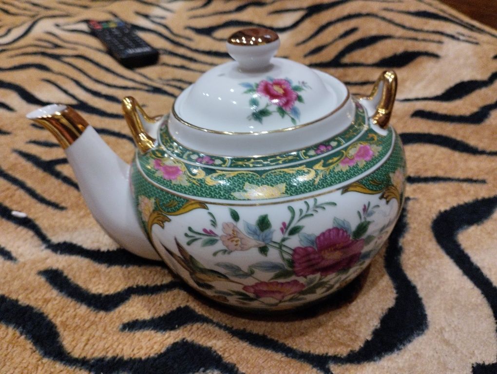 Чайный  китайский сервиз. Фарфоровый