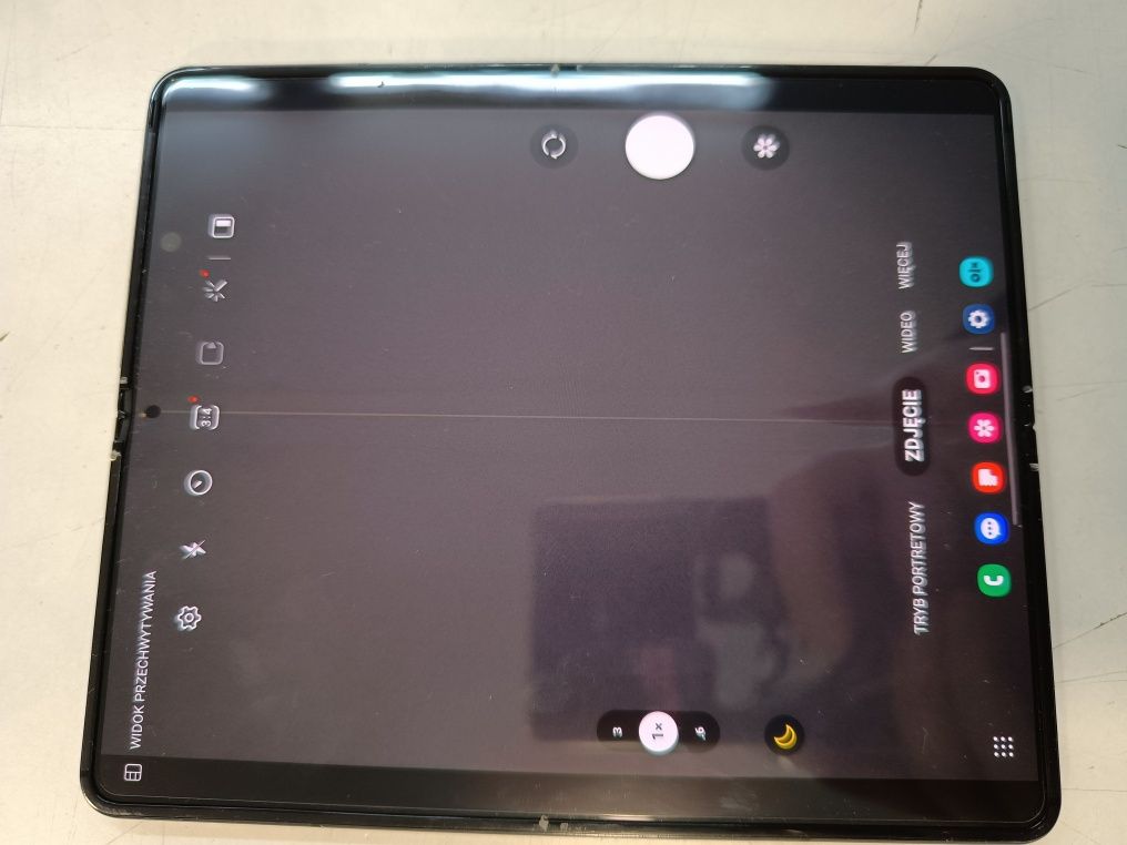 Samsung Galaxy Z Fold 4