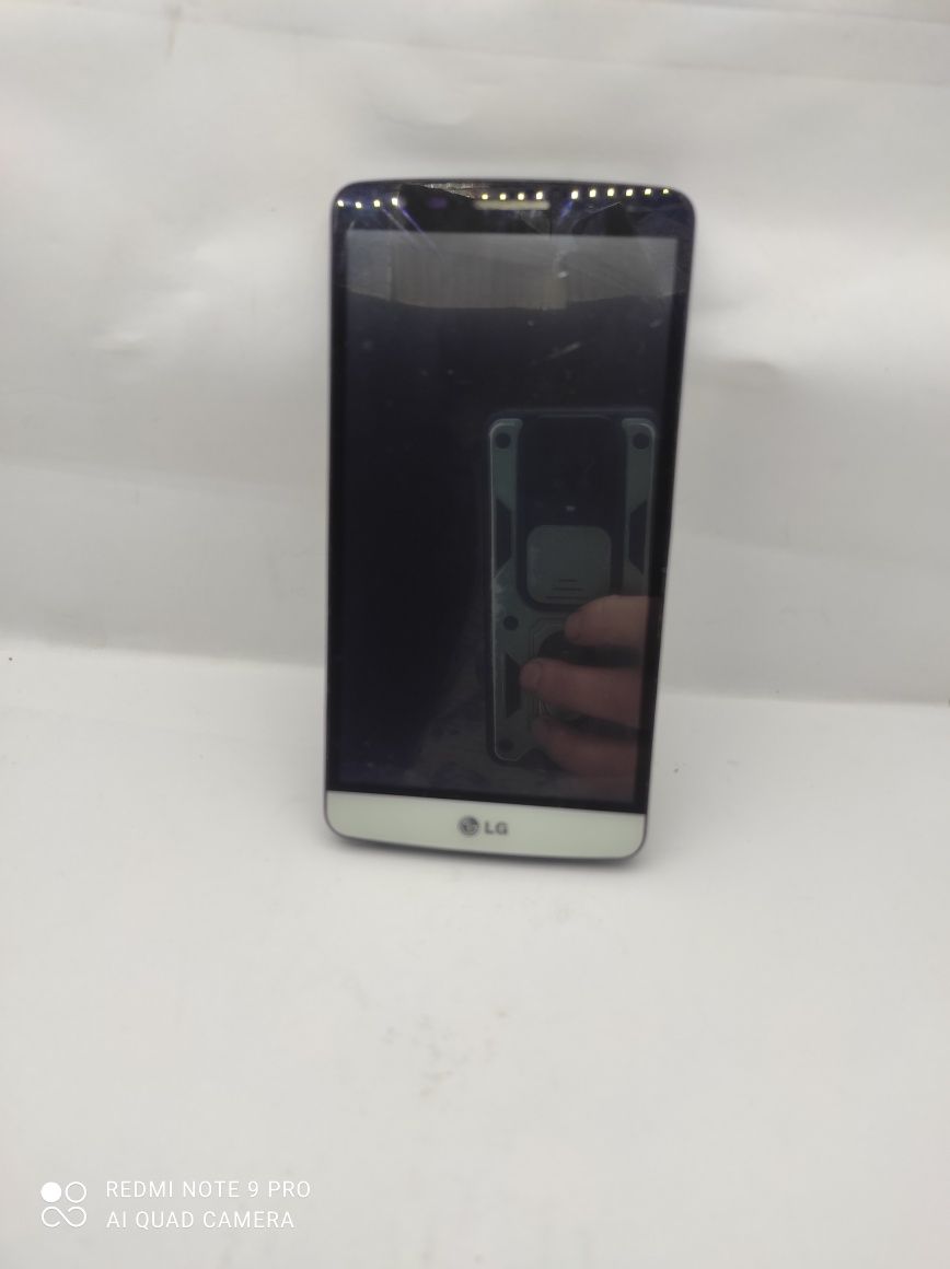 Мобильный телефон LG D 690