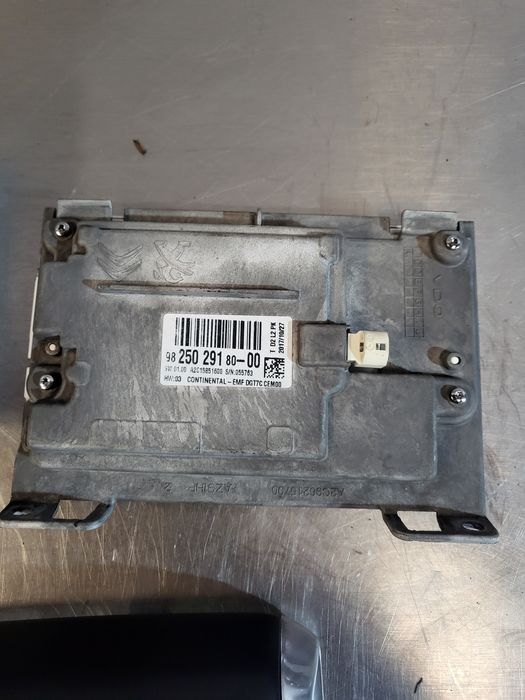 Radio GPS  peugeot 208