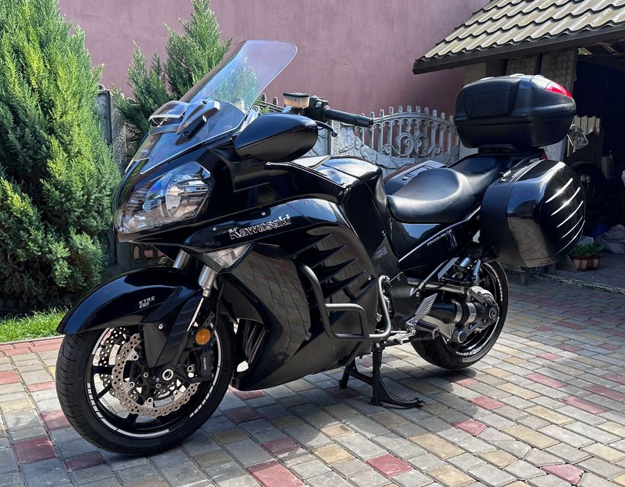 Kawasaki GTR 1400 Grand Tourer / ZG1400 / Concours 14