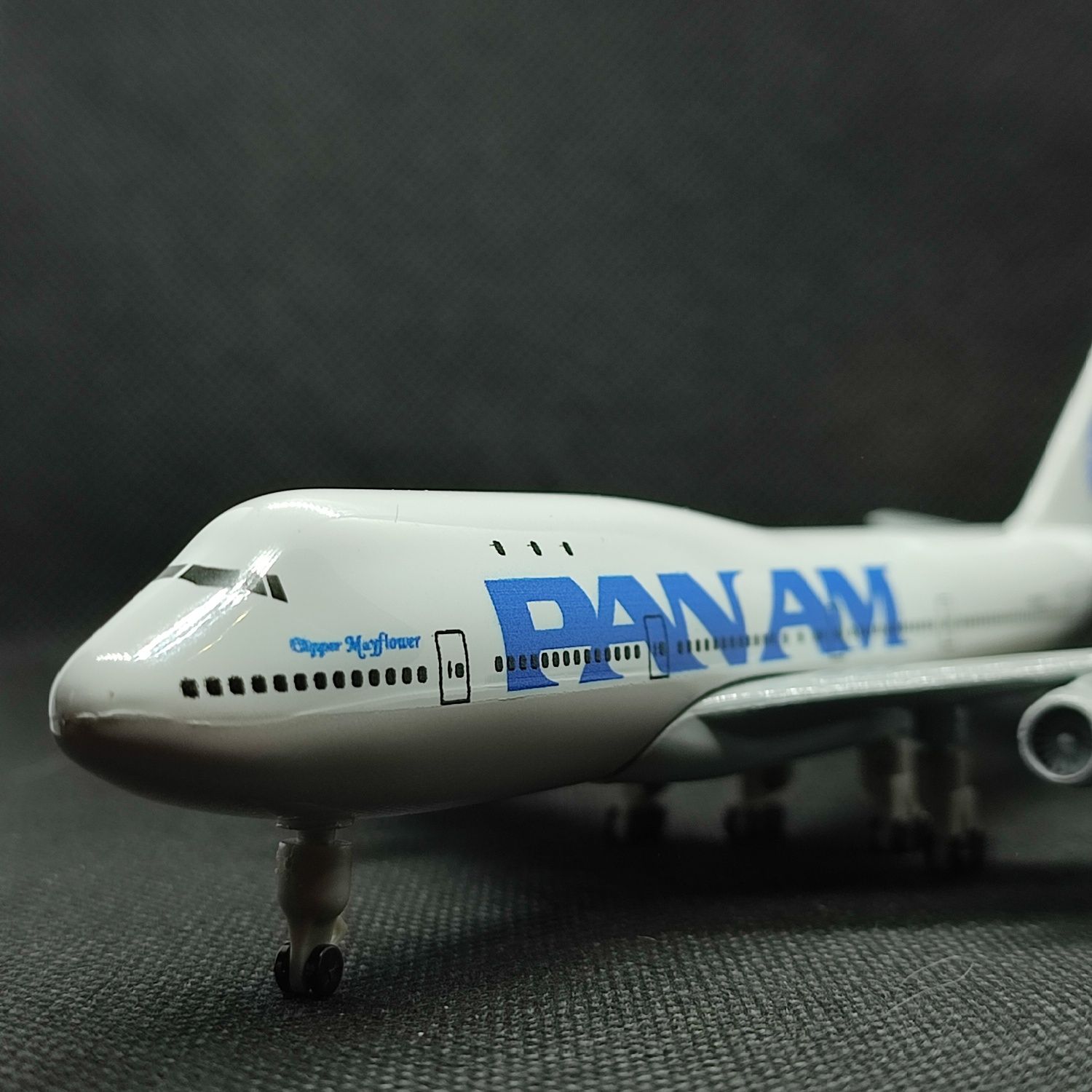 Модель самолёта Boing 747