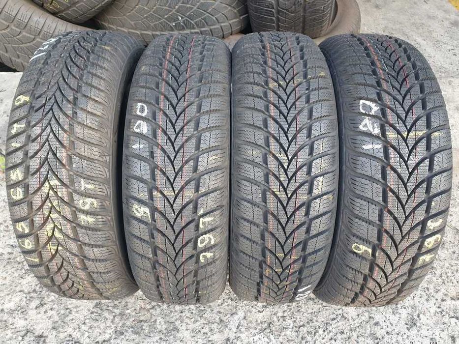 165/60 R14 79T Maxxis PressaSnow Зима 4штуки шини бу