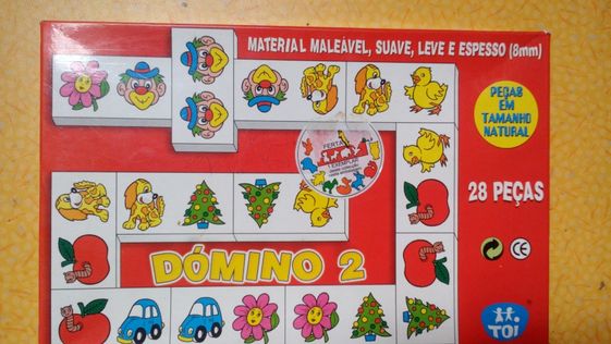 Brinquedos; Jogo 4 em Linha, batedeira de bolos, desenho colorido