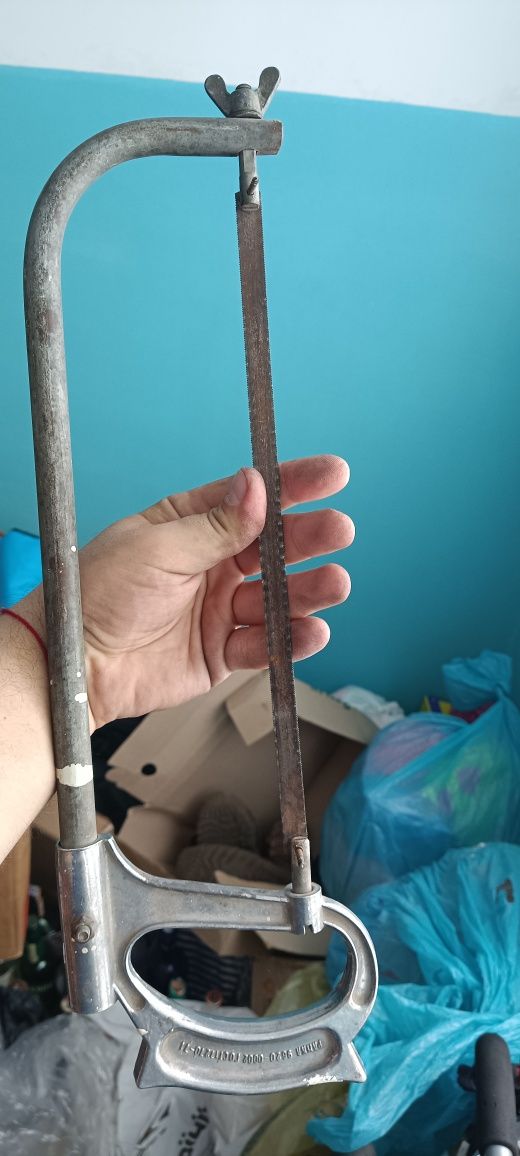 Продам ножовки по металлу и дереву.
