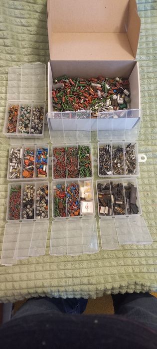 Продам комплект радіодеталей,в тому числі позолота!