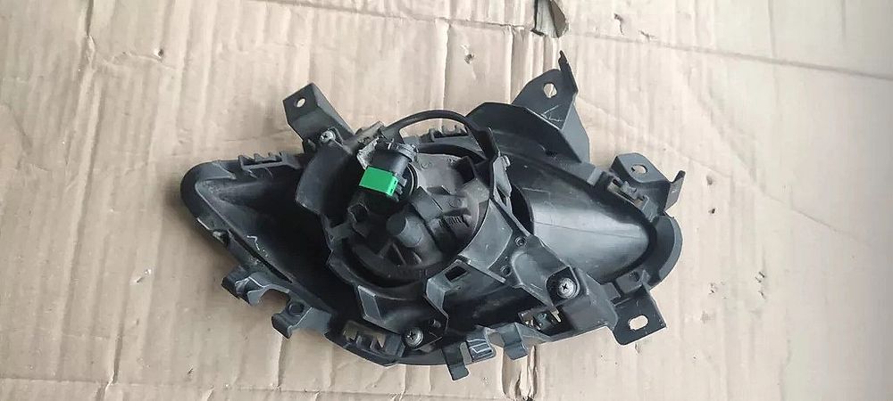 Mazda Vi 6 Kratka Zderzaka Prawa Przód Chr450c11