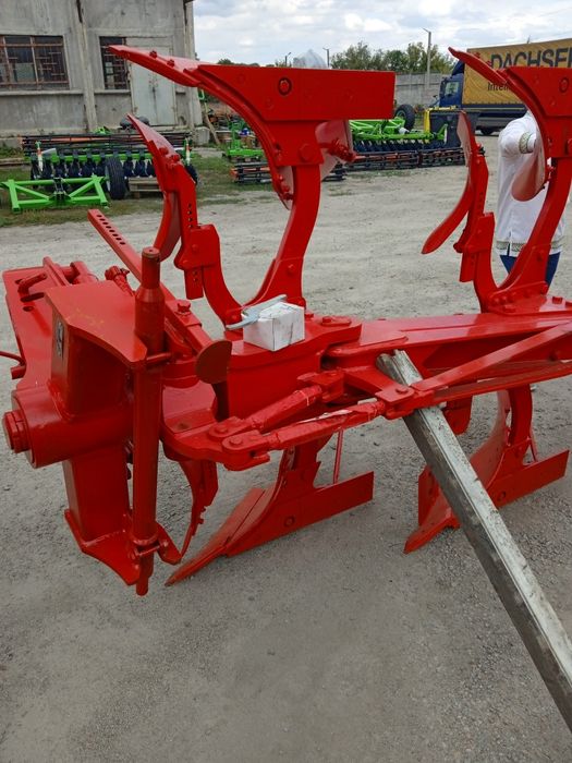 Плуг Оптикон, оборотний навесной