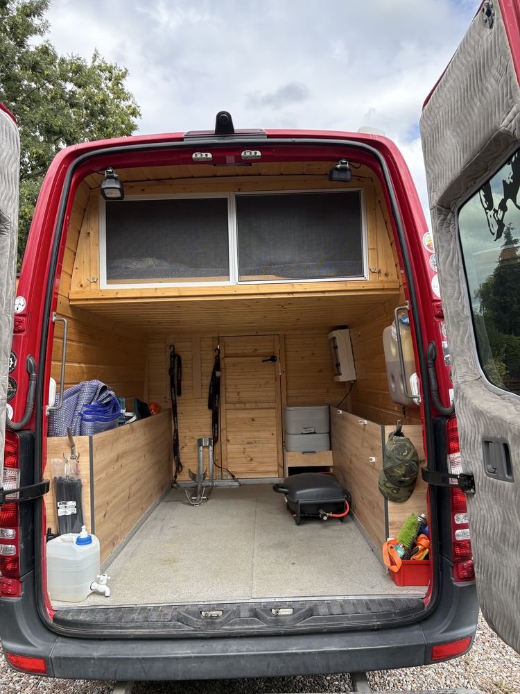Mercedes Sprinter kamper van camper