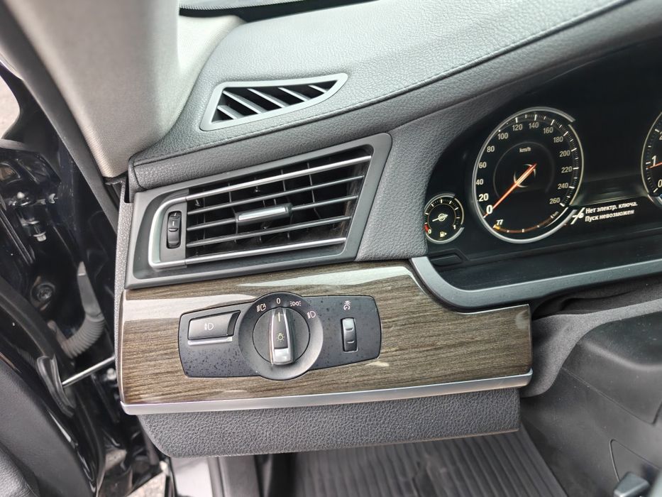 Продам BMW 7 series  Xdrive