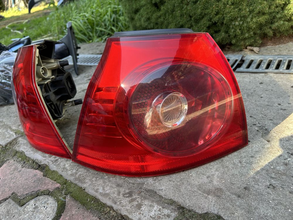 Volkswagen Golf 5  ( Фольцваген Гольф 5 ) Ліхтарі фари