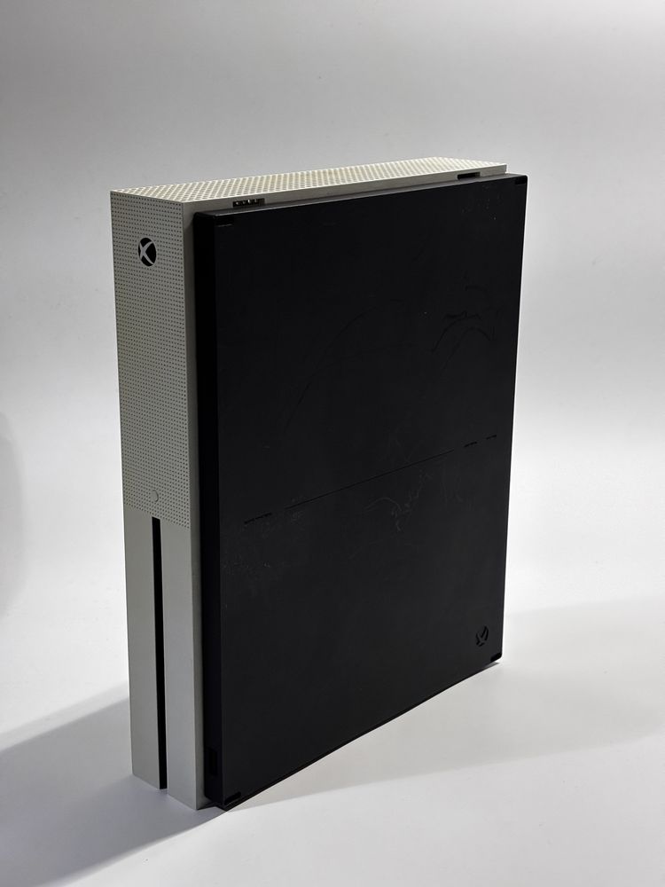 Продам xbox one s