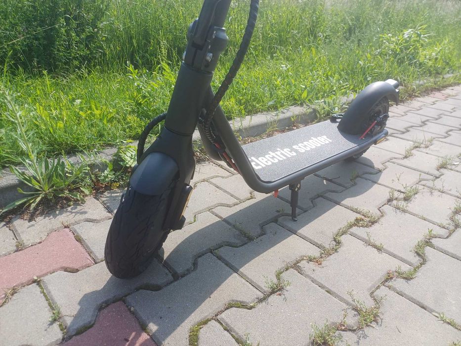 100% Nowa Duża 10cali 350W 30km/h Hulajnoga Elektryczna 10ah Mocna