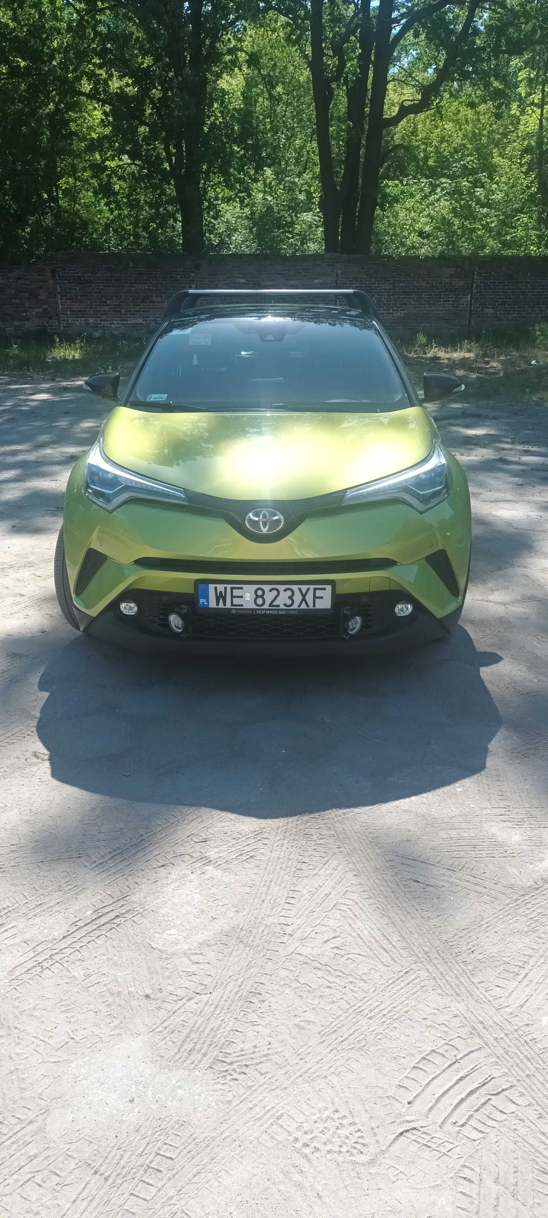 Toyota CHR 1,8 Hybryda neon lime 2019
