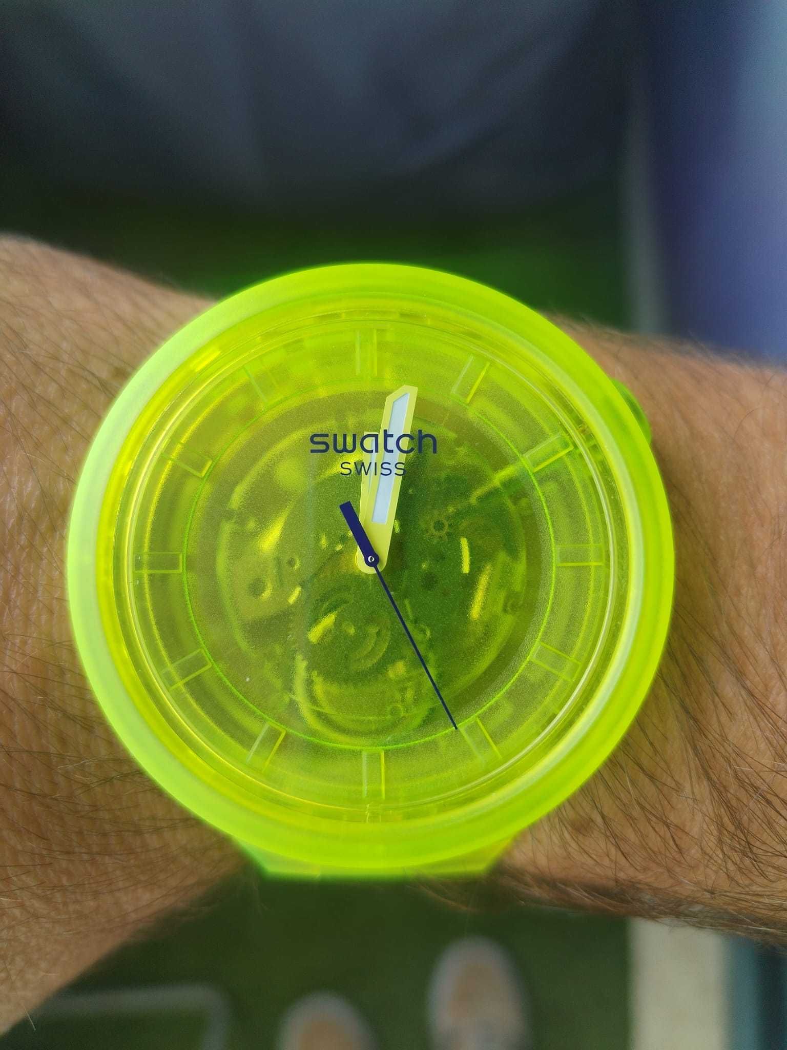 Swatch BIG BOLD - Colors of Joy
